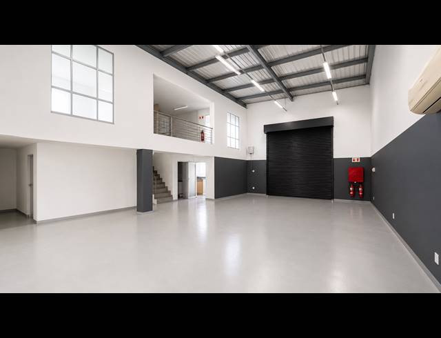 226M² WAREHOUSE TO LET IN SILVERTON